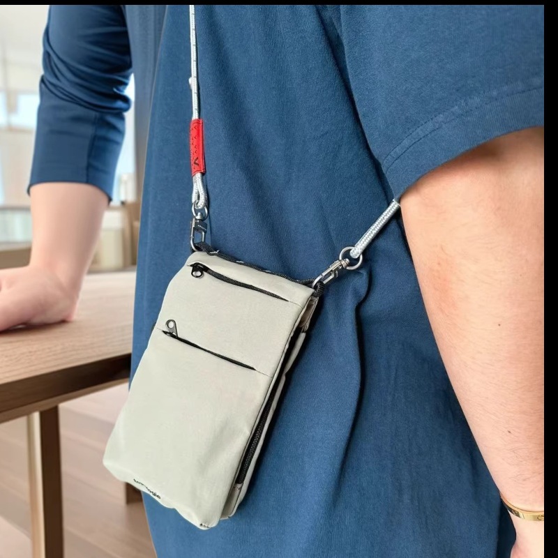 Crossbody Bag Men - メンズスリムフィットクロスボディフォンバッグ、折りたたみ式ウエストパック、旅行や日常使いに最適