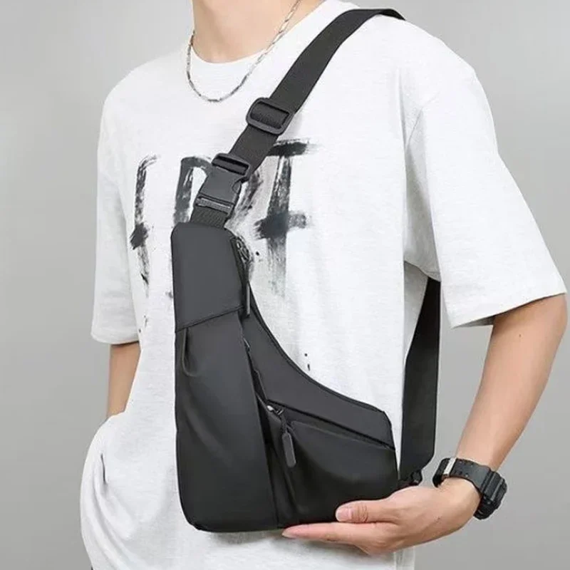 メンズバッグ 大容量 三角形 チェストバッグ マルチカラー  - Crossbody Bag Men のレビューと価格