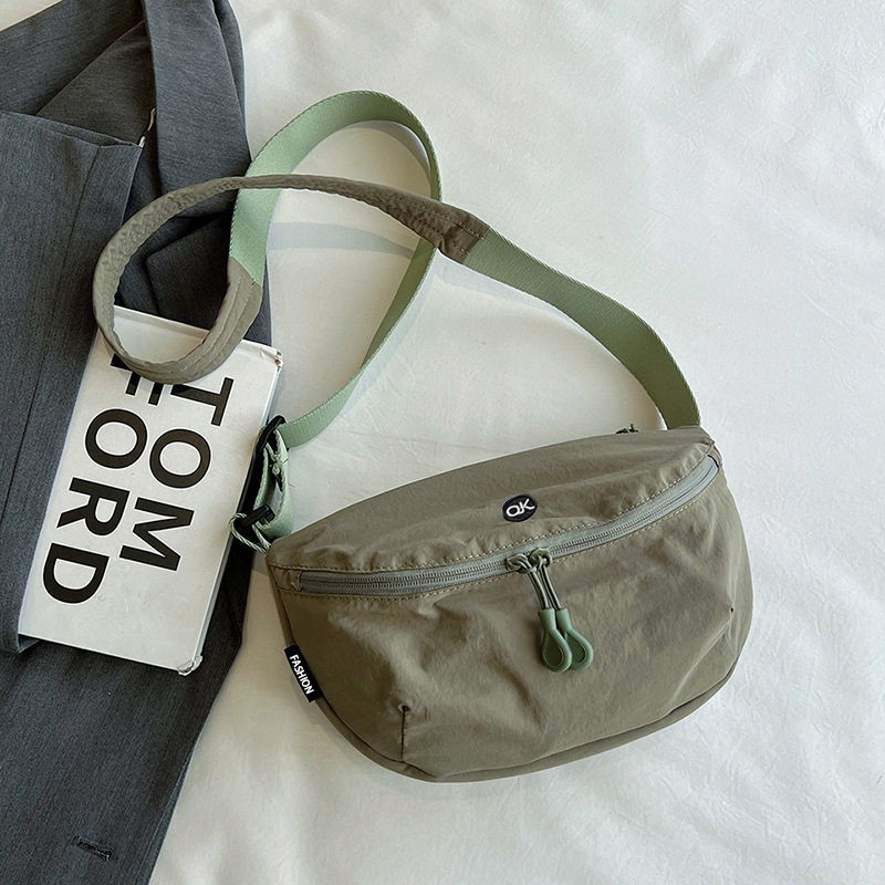 超軽量クロスボディサドルバッグ 男女兼用 旅行用 防水 20 - Crossbody Bag Men のレビューと価格