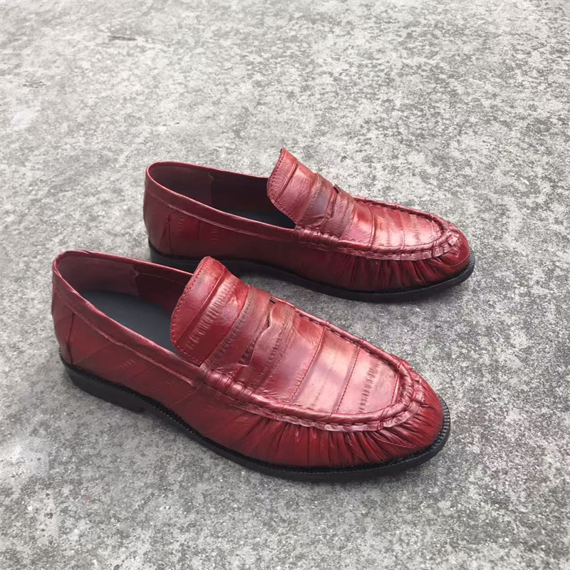 新しいペニーローファーは非常に柔軟なウナギ革で作られており、 - Suede Loafers Men のレビューと価格