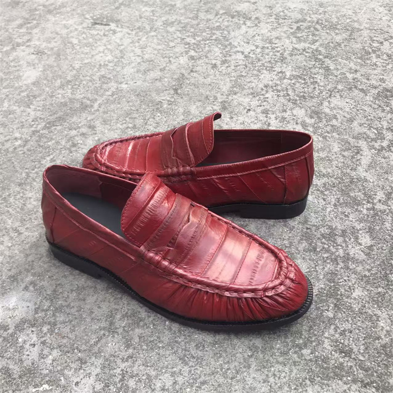 新しいペニーローファーは非常に柔軟なウナギ革で作られており、 - Suede Loafers Men のレビューと価格