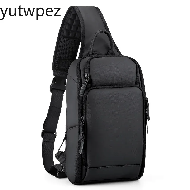 アウトドアハイキングスポーツチェストバッグパック、クロスボデ - Crossbody Bag Men のレビューと価格