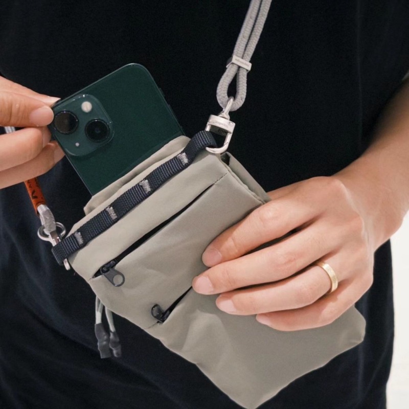 メンズスリムフィットクロスボディフォンバッグ、折りたたみ式ウ - Crossbody Bag Men のレビューと価格